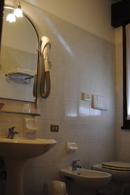 Hotel La Fenice Formigine Room photo